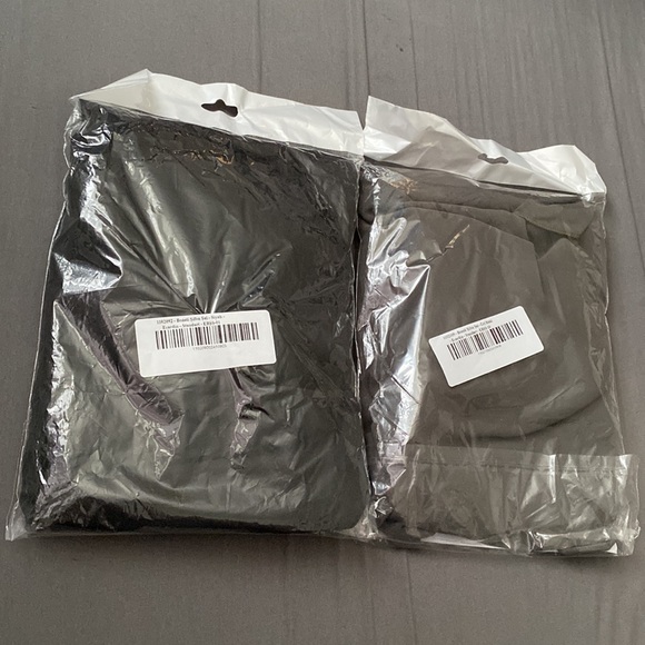 2 Hijabs - Picture 2 of 2